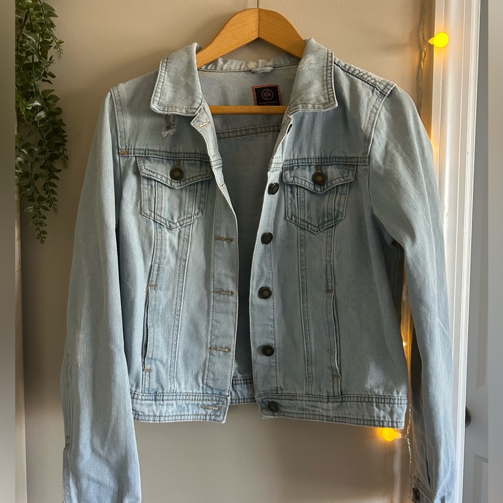 Light wash Jean jacket
